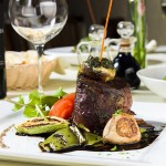 Photo.- page 64 | Francisco Estrada – Caption: Alcaravea Gourmet offers an incredibly delicious filet mignon with mushroom and marsala sauce