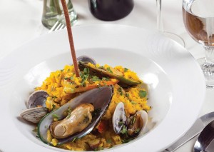 Risotto with saffron and seafood at Alcaravea Gourmet. Photo by Francisco Estrada.
